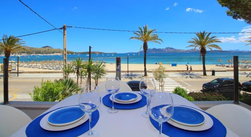 Family Seafront Apt Fantastic Seaview