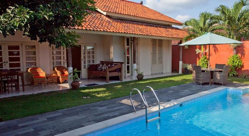 Deluxe Central Private Pool Villa Family - 4 persons