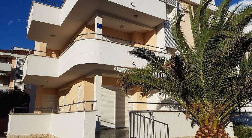 Apartment Novalja 4+2