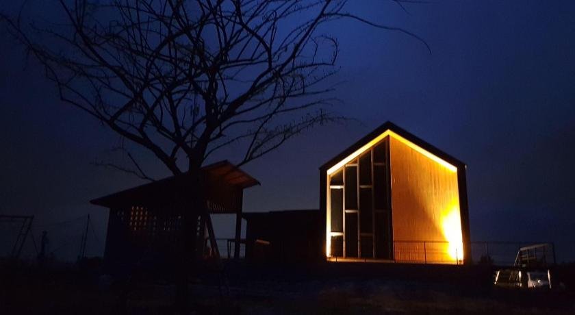 Nordic Cabin and The Pool