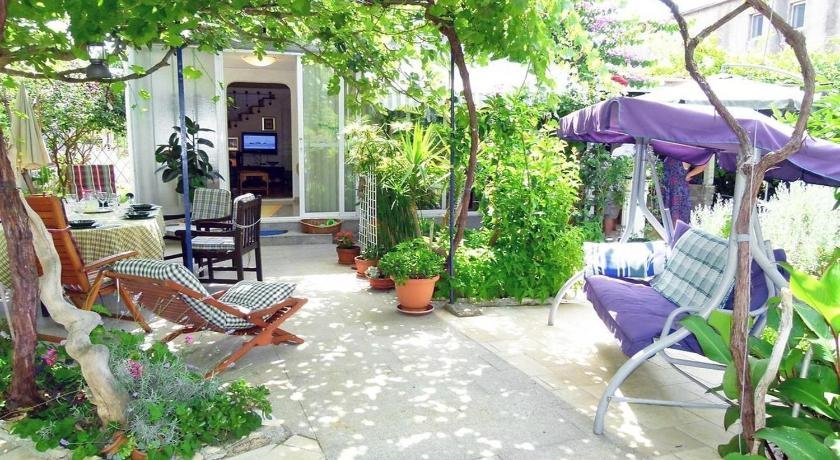 Villa Zeljko - with nice garden