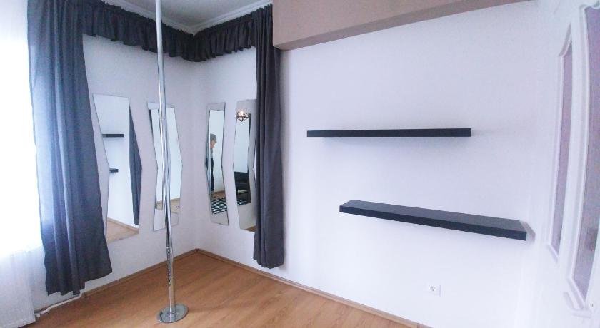 Sarok Apartmanhaz