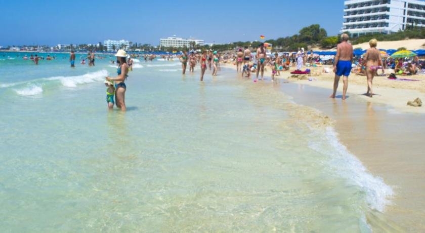 The Complete Guide to Renting Your Exclusive Holiday Villa in Paralimni with Private Pool and Close