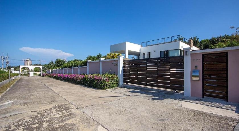 WOGAN HOUSE - The Best of Luxury Pool Villa