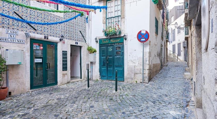 Lisbon Boutique Alfama with Patio 3