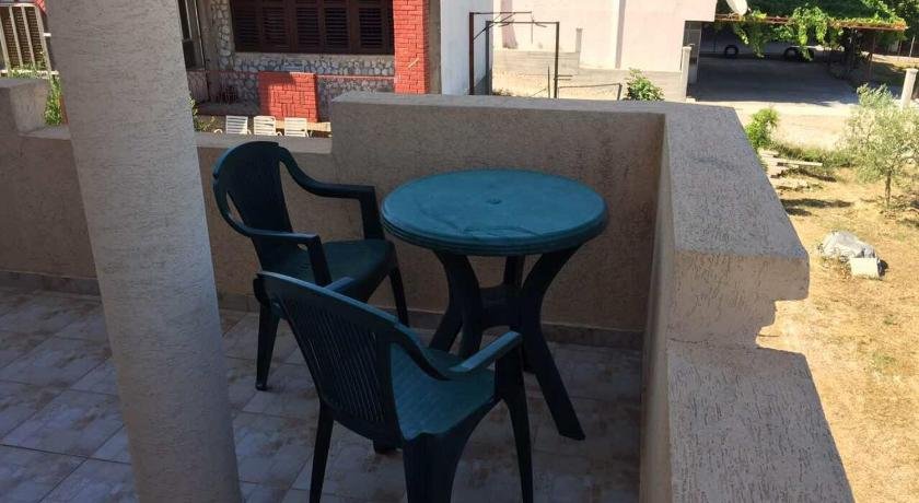 Ceka Apartments