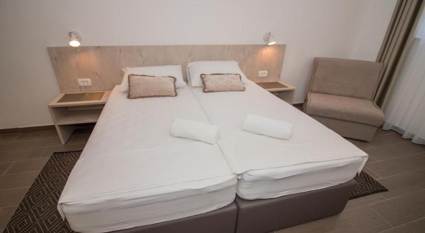 Ninas Apartments