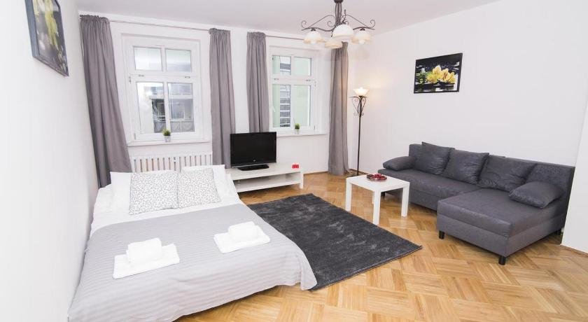 Apartment & Rooms at Glogowska street