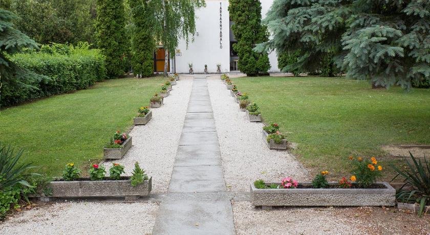 Lido Tarsasnyaralo