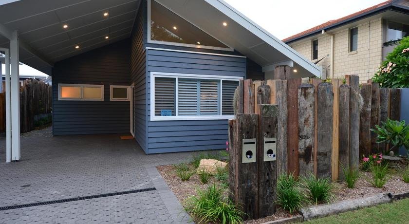 Sawtell Beach Shack 1