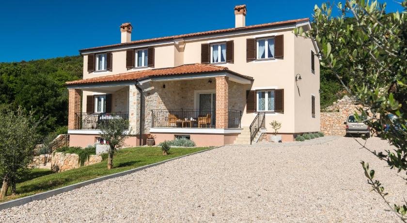 Villa Poduniz