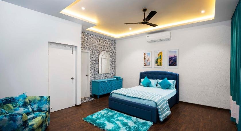 White Sky Villa
