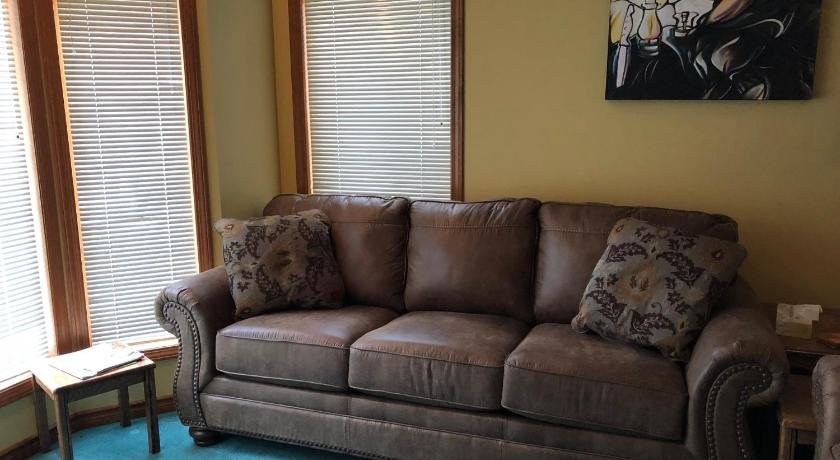 On Brewer's Pond - 2 Bed / 2 Bath Condo