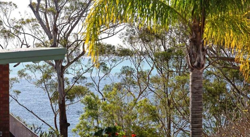 1 'Thurlow Lodge' 6 Thurlow Avenue - Air Conditioned & Pool In The Heart Of Town