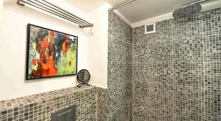 New - Luxurious Old Town Apartment - Homey Residence