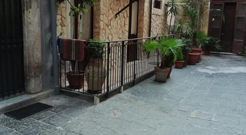 Home&Sharm Reitani
