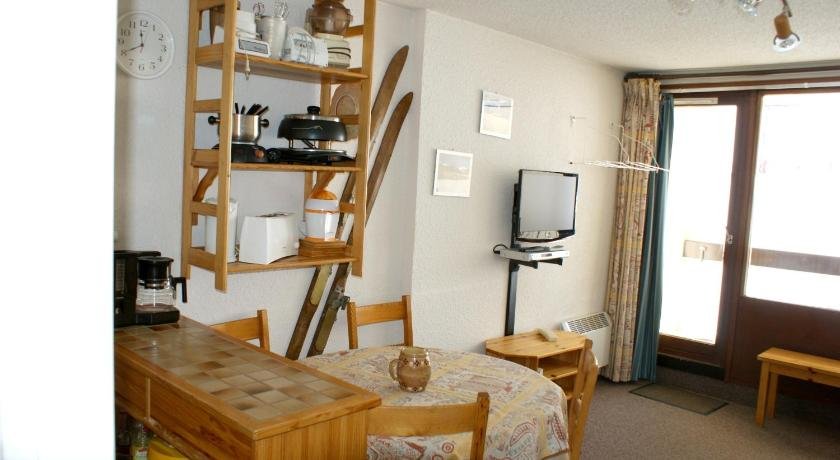 Studio in Montgenevre With Wonderful Mountain View Balcony and Wifi - 400 m From the Slopes