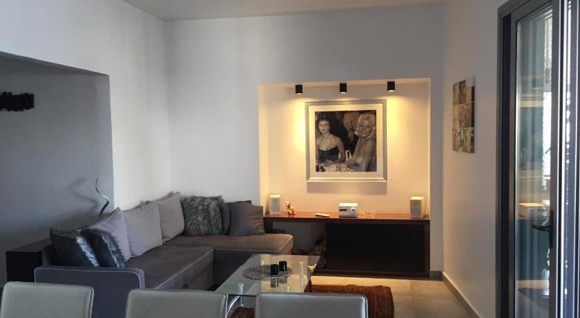 Omonia Apartment