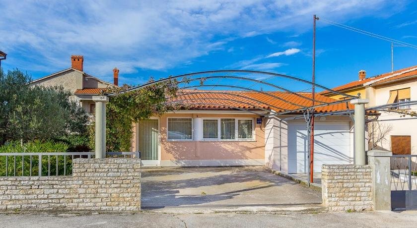 Holiday Home Batel Pula