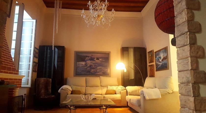 Casa Familiar CD