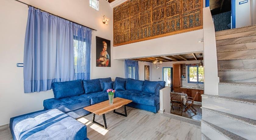 Lianas Garden House