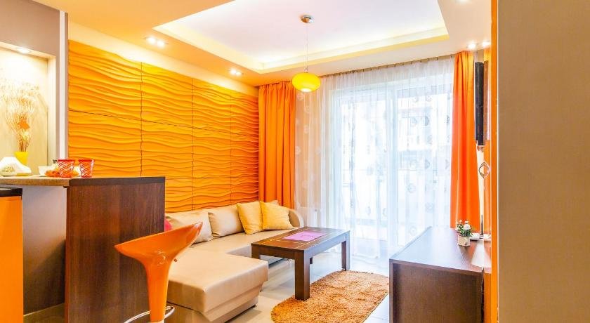 Apartament pomaranczowy z basenem sauna-blisko morza