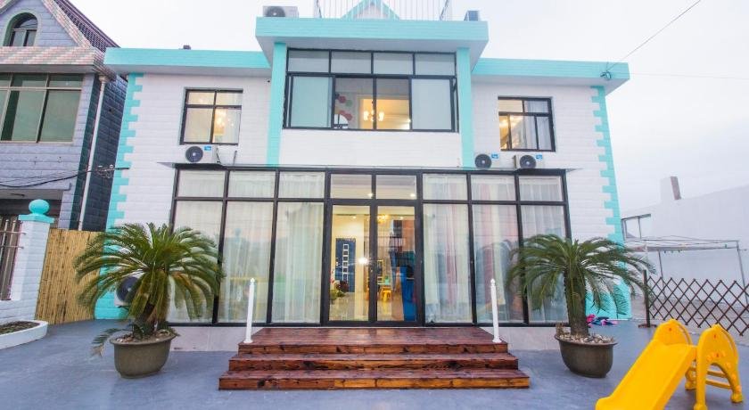 No 3 Disneyland Theme Apartment