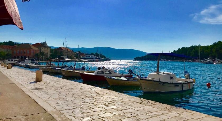 Apt Bobotovi in center of Stari Grad Hvar