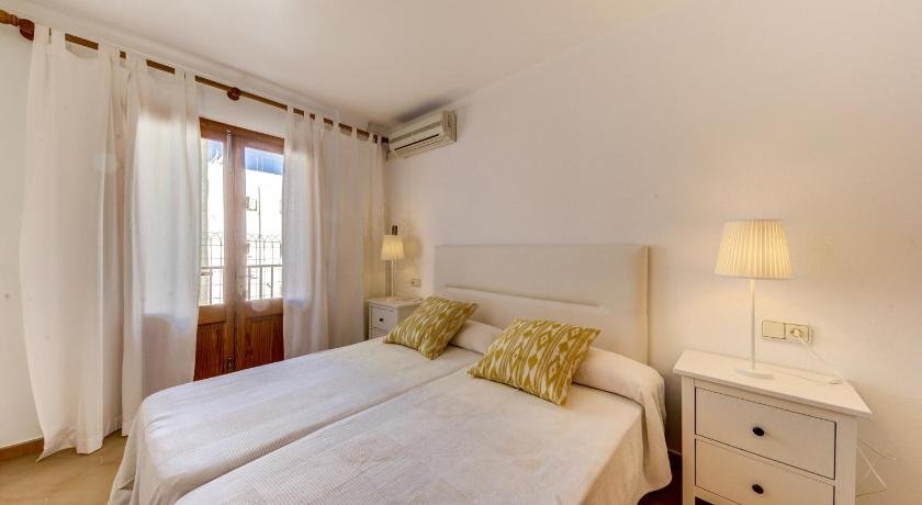 Beachfront Apartment Simar
