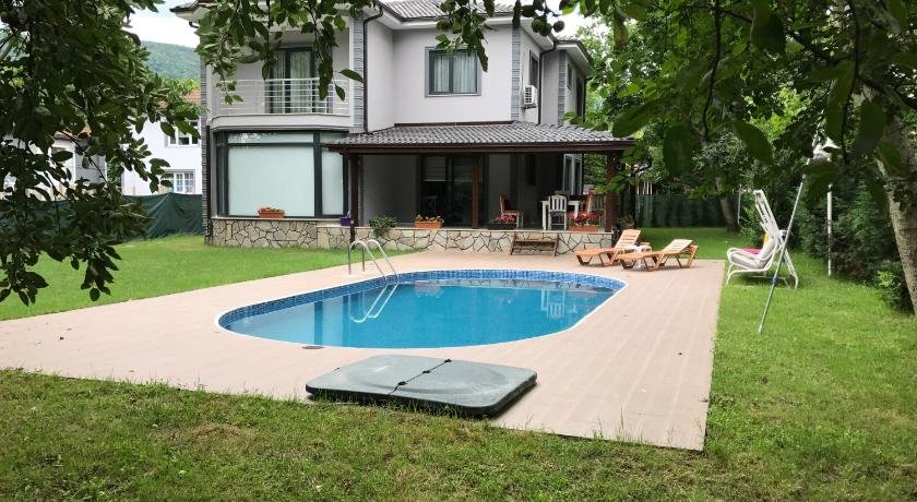Bahce'de Villa