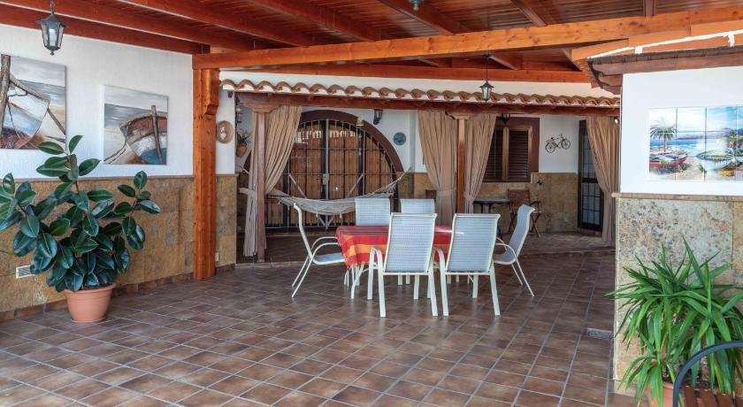 Agaete villa con terraza y barbacoa by Lightbooking