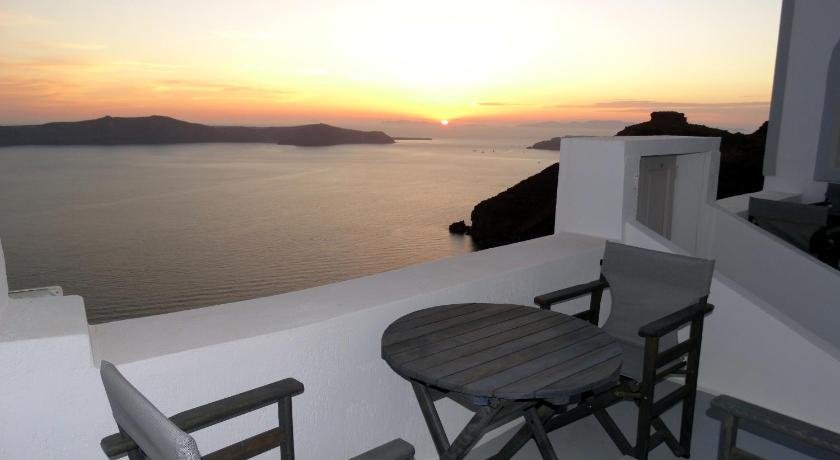 Yposkafo Suites - Villa - Santorini