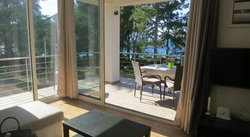 Apartment Prejac by the beach