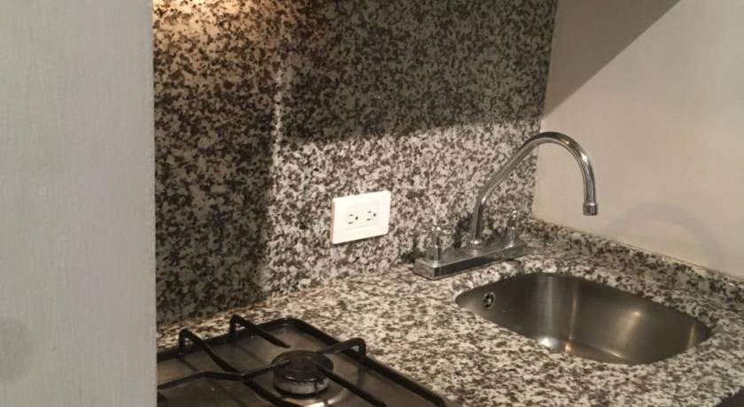 Suites Parque Real