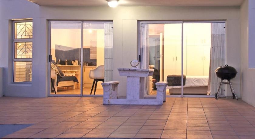 Blouberg Beachfront Apartment