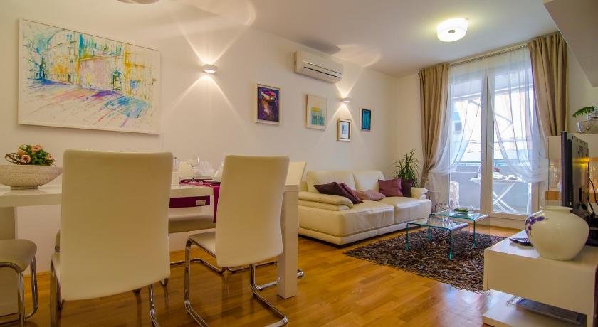 Harmony Apartment Split