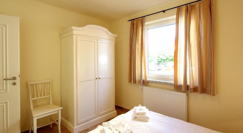 Apartmenthaus Hus Ubi by Rujana