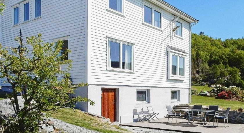 Holiday home Skiftun