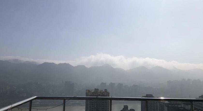 Yunqi River View Terrace Hotel