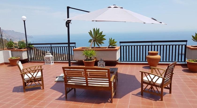 Elisa's House Taormina