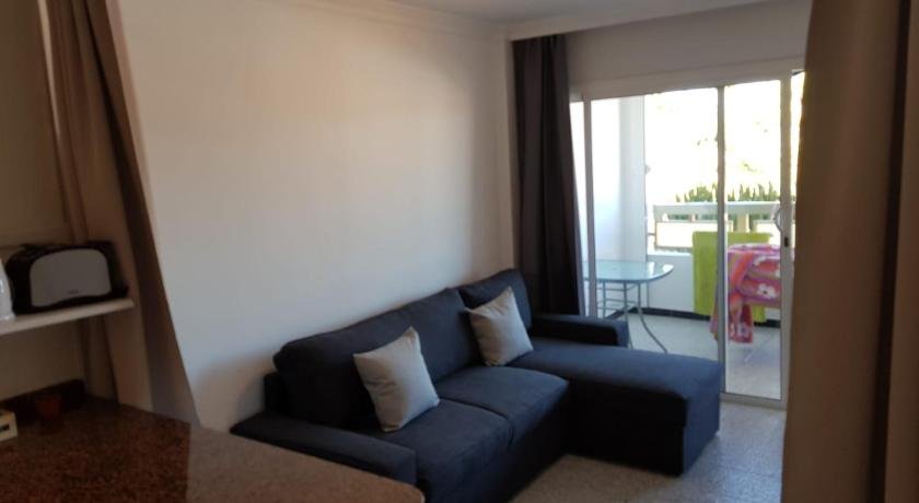 5 Min Walk From Yumbo 216