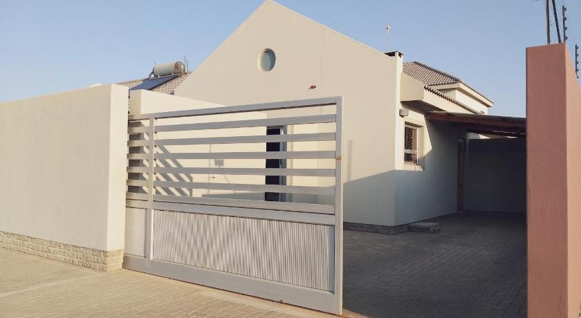 Acacia Four Seven Self-Catering
