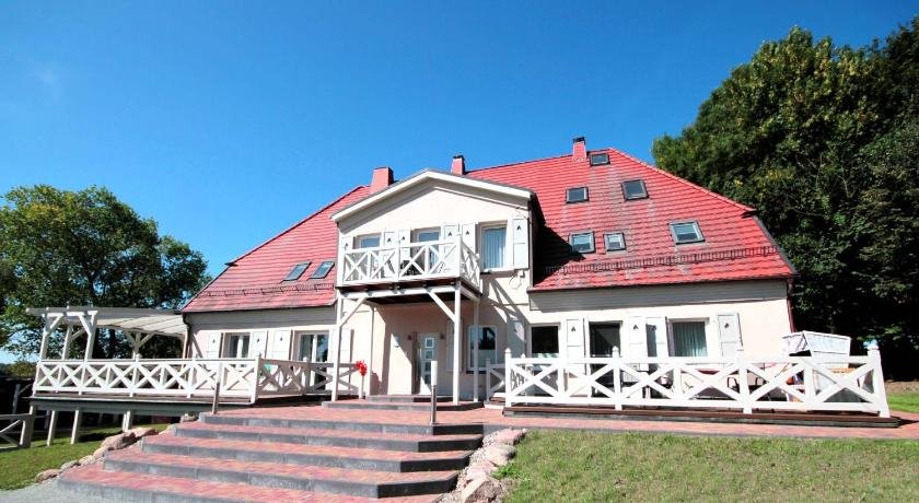 Gutshaus Silvitz by Rujana