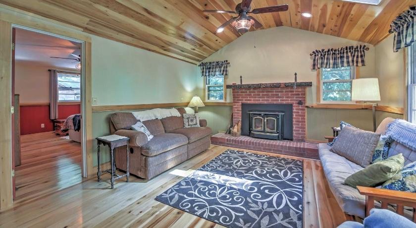 Rustic Asheville Cabin 20 Acres with Swimming Pond