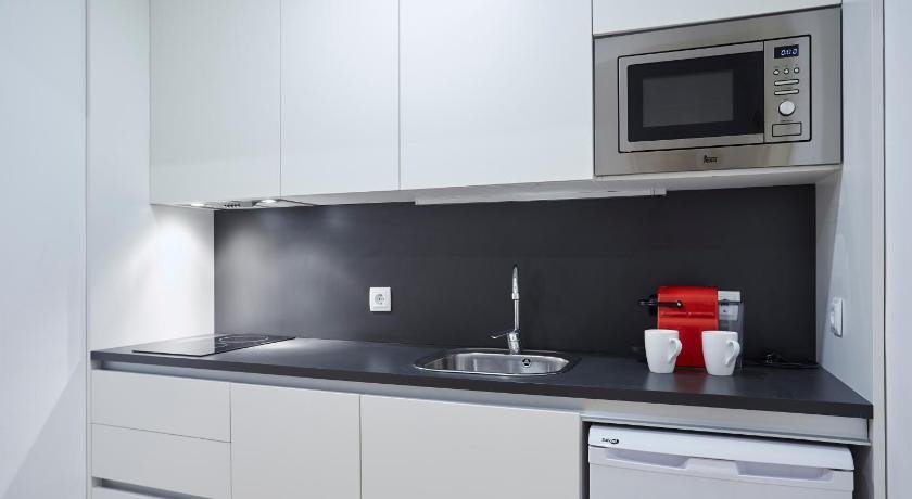 Leeways Apartment I In Alcala 99