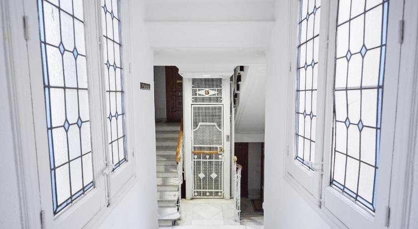Leeways Apartment Iii In Alcala 99
