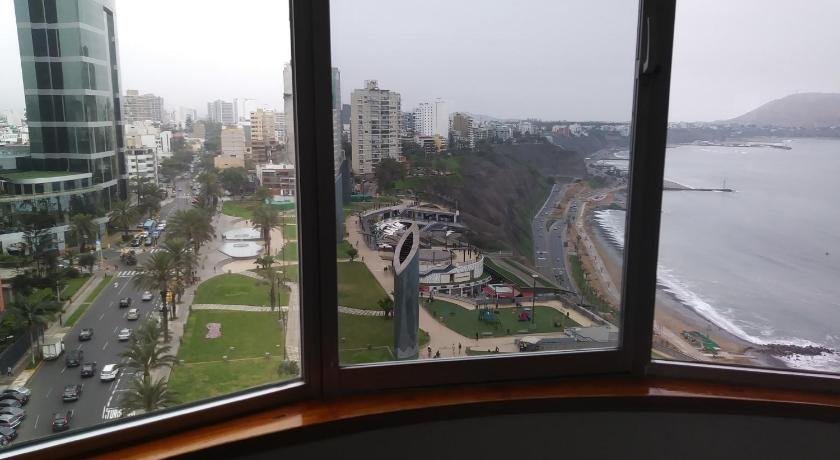 Oceanfront Miraflores Larcomar next to Marriott