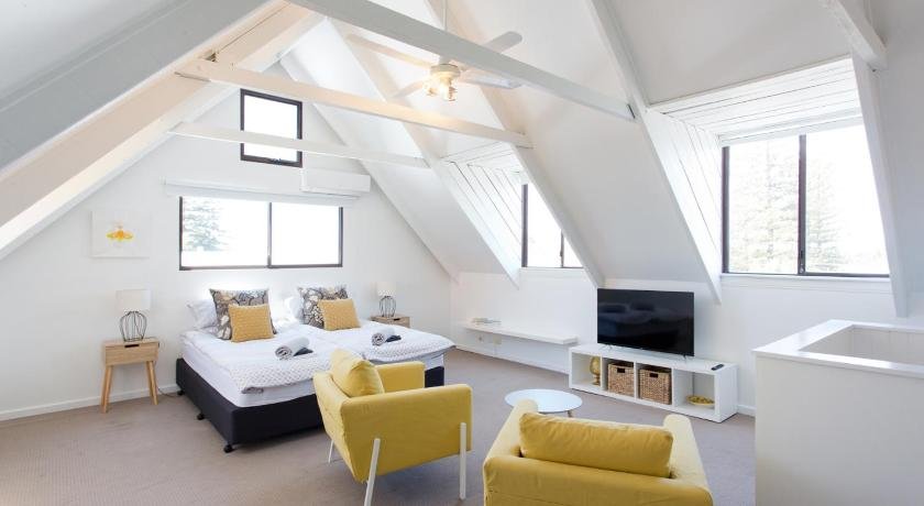 Monument Hill Townhouse - Fremantle
