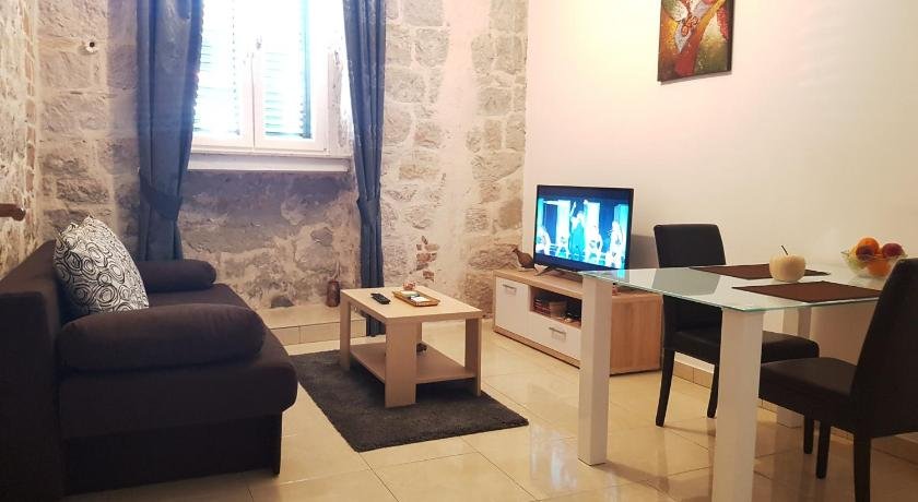 Split Luxury Suite