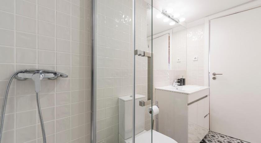 LovelyStay-Modern Loft City Center